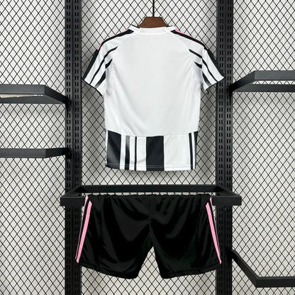 2025/2026 Juventus Home Football Shirt with Shorts