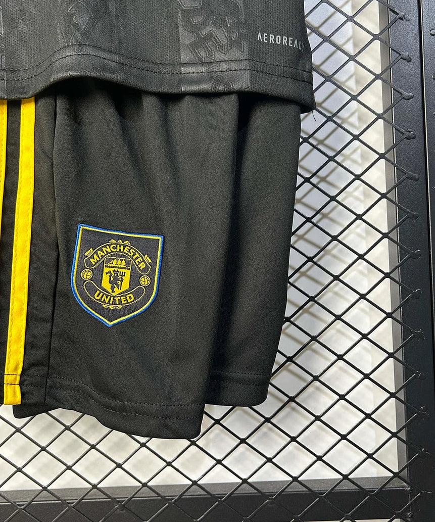 2025/2026 Manchester United Third Away Football Shirt with Shorts