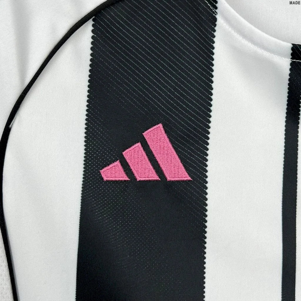 2025/2026 Juventus Home Football Shirt with Shorts