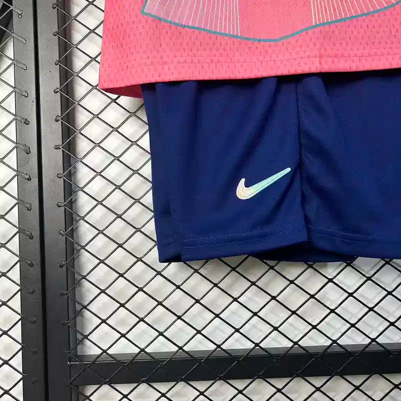 2025/2026  Barcelona Special Edition Pink football shirt with shorts