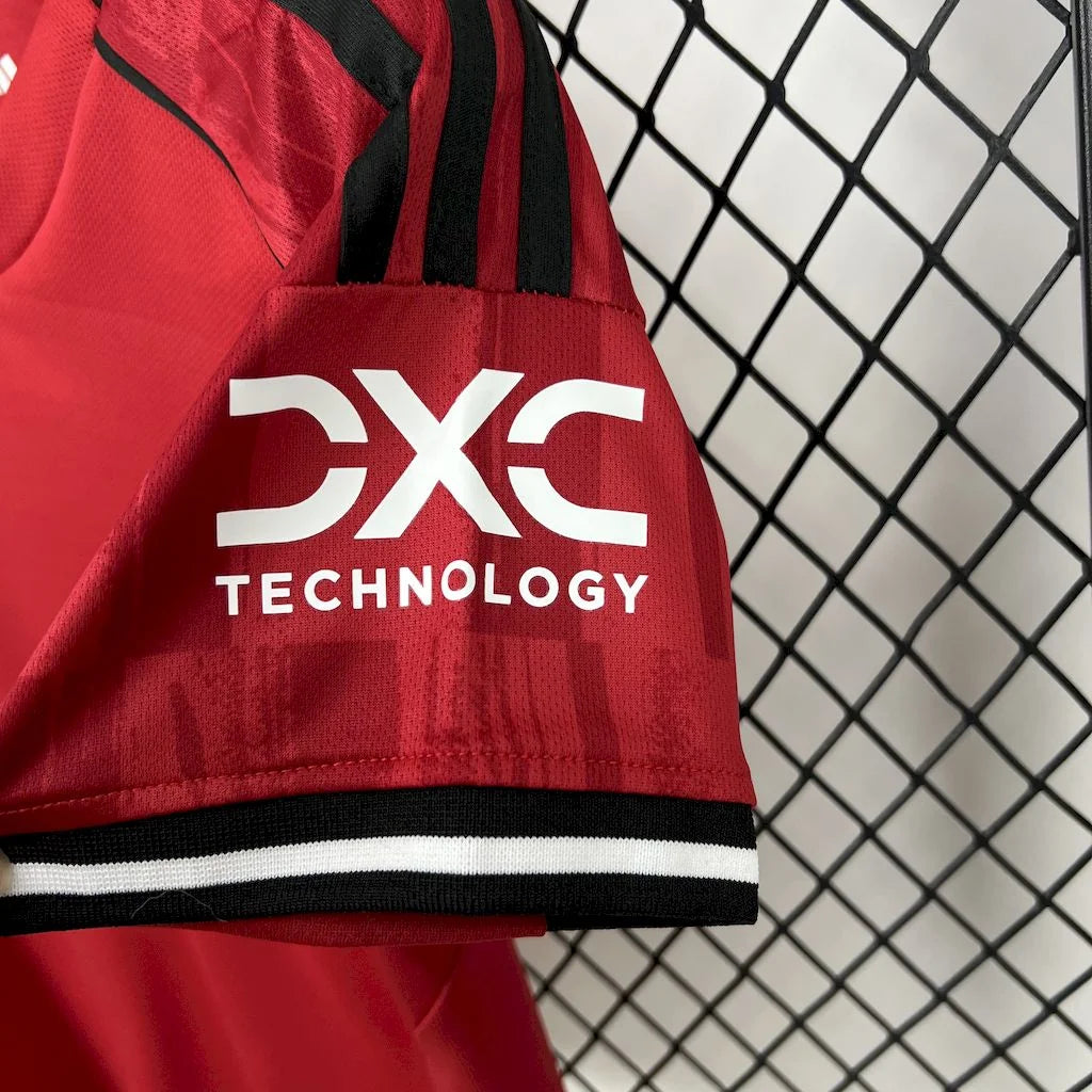 2025/2026 Manchester United Home Football Shirt with Shorts
