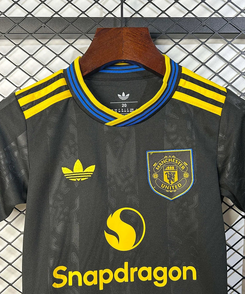 2025/2026 Manchester United Third Away Football Shirt with Shorts