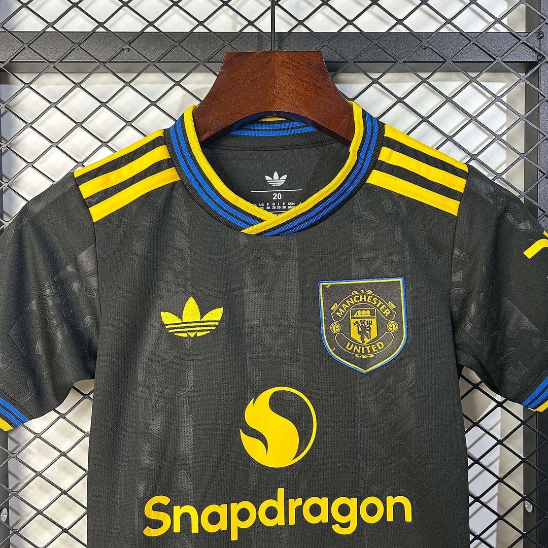 2025/2026 Manchester United Third Away Football Shirt with Shorts