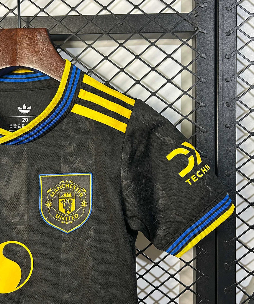 2025/2026 Manchester United Third Away Football Shirt with Shorts