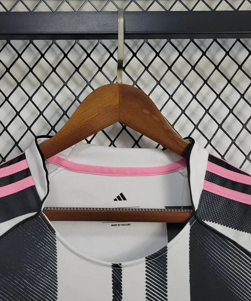 2025/2026 Juventus Home Football Shirt