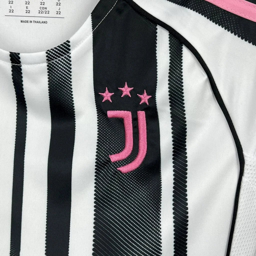 2025/2026 Juventus Home Football Shirt with Shorts