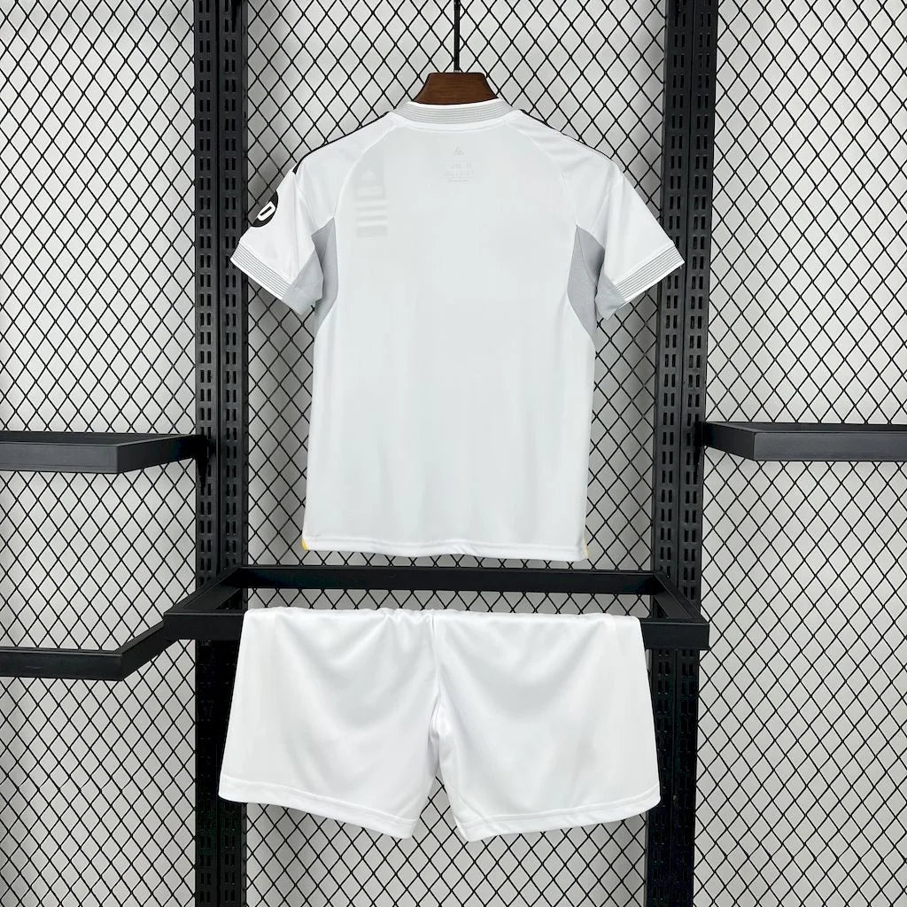 2025/2026 Real Madrid Home Football Shirt with Shorts