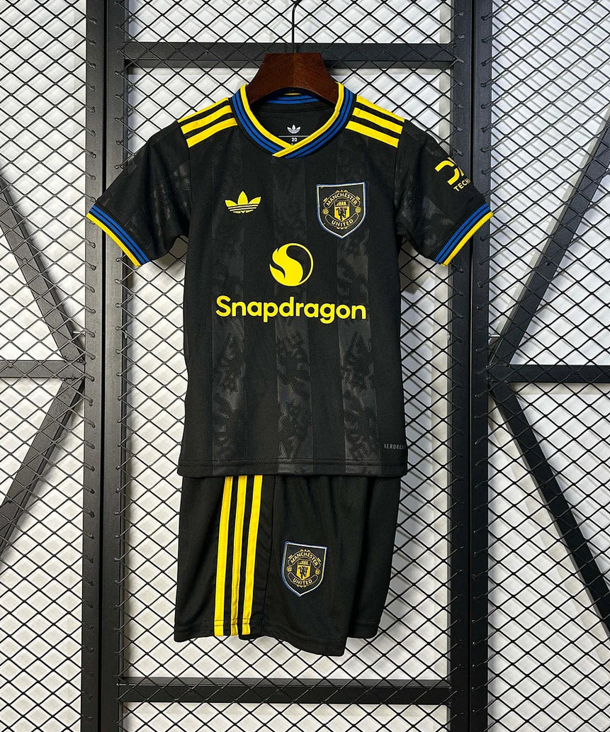 2025/2026 Manchester United Third Away Football Shirt with Shorts